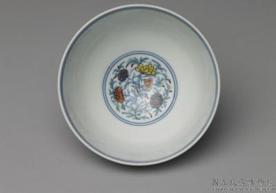 图片[2]-Underglaze blue cup with floral roundels in doucai enameling, Qing dynasty, Yongzheng reign (1723-1735)-China Archive